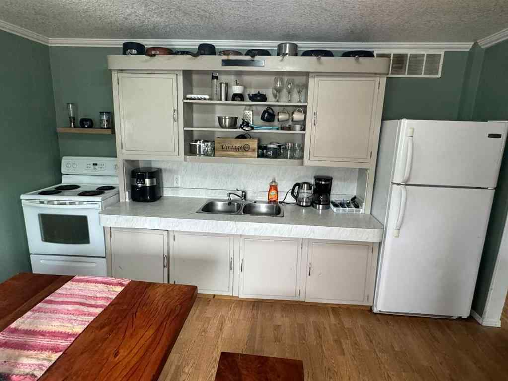 MLS® A2254774 - 10421 89 Street  in Upper West Peace Peace River, Residential
