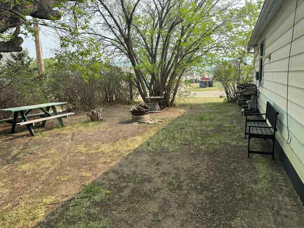 MLS® A2254774 - 10421 89 Street  in Upper West Peace Peace River, Residential