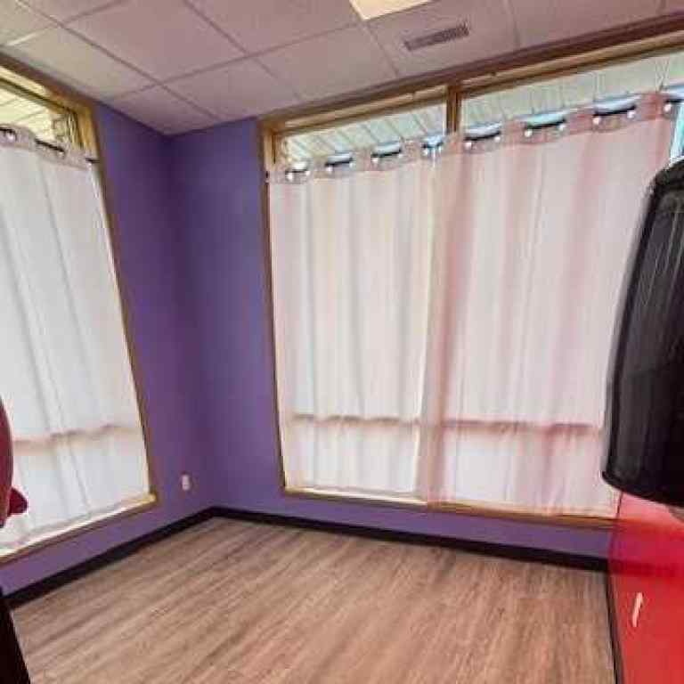 MLS® A2254778 - 1377 22 Street SE in Crestwood-Norwood Medicine Hat, Commercial