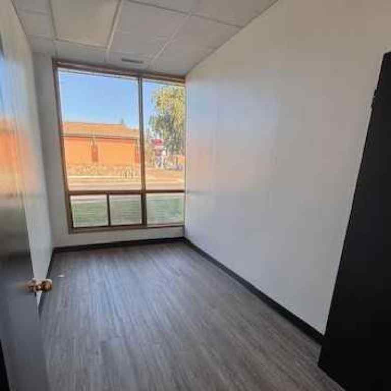 MLS® A2254778 - 1377 22 Street SE in Crestwood-Norwood Medicine Hat, Commercial