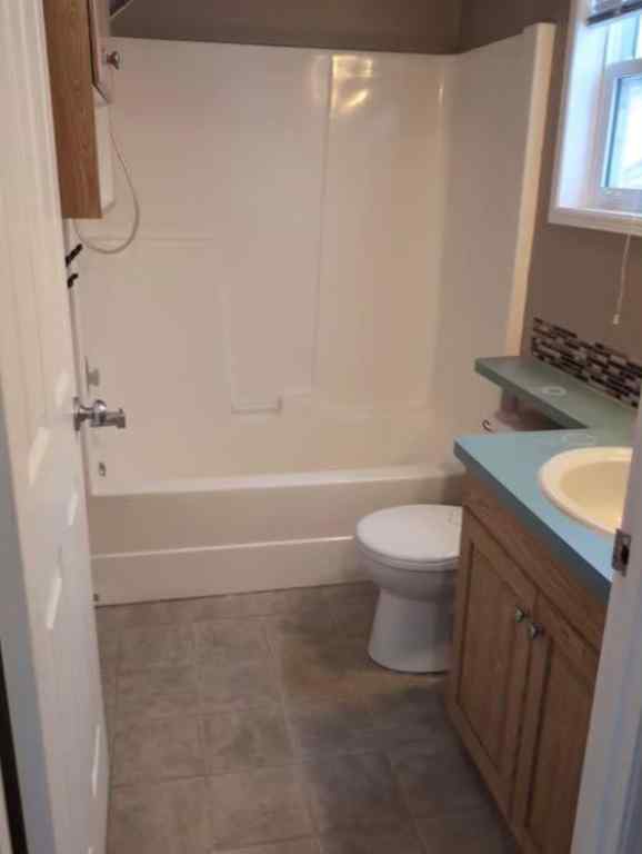 MLS® A2254779 - 4803 52 Street  in Lougheed Lougheed, Residential