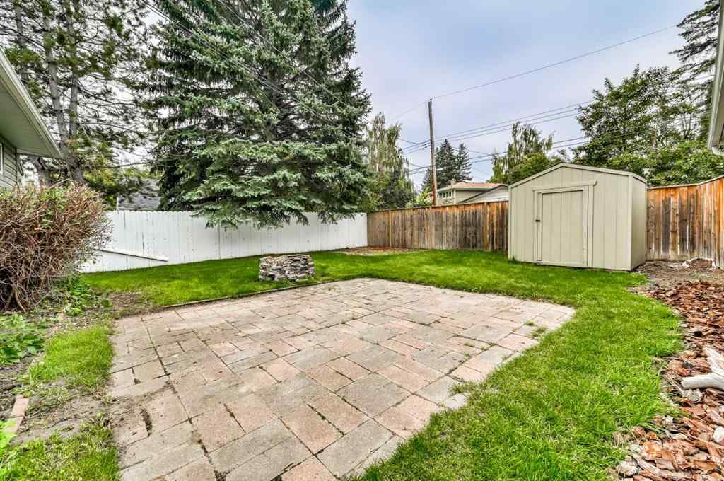 MLS® A2254780 - 8327 11 Street SW in Haysboro Calgary, Residential