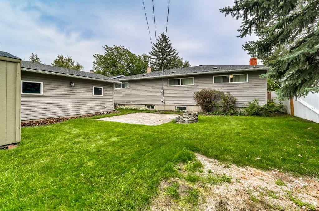 MLS® A2254780 - 8327 11 Street SW in Haysboro Calgary, Residential