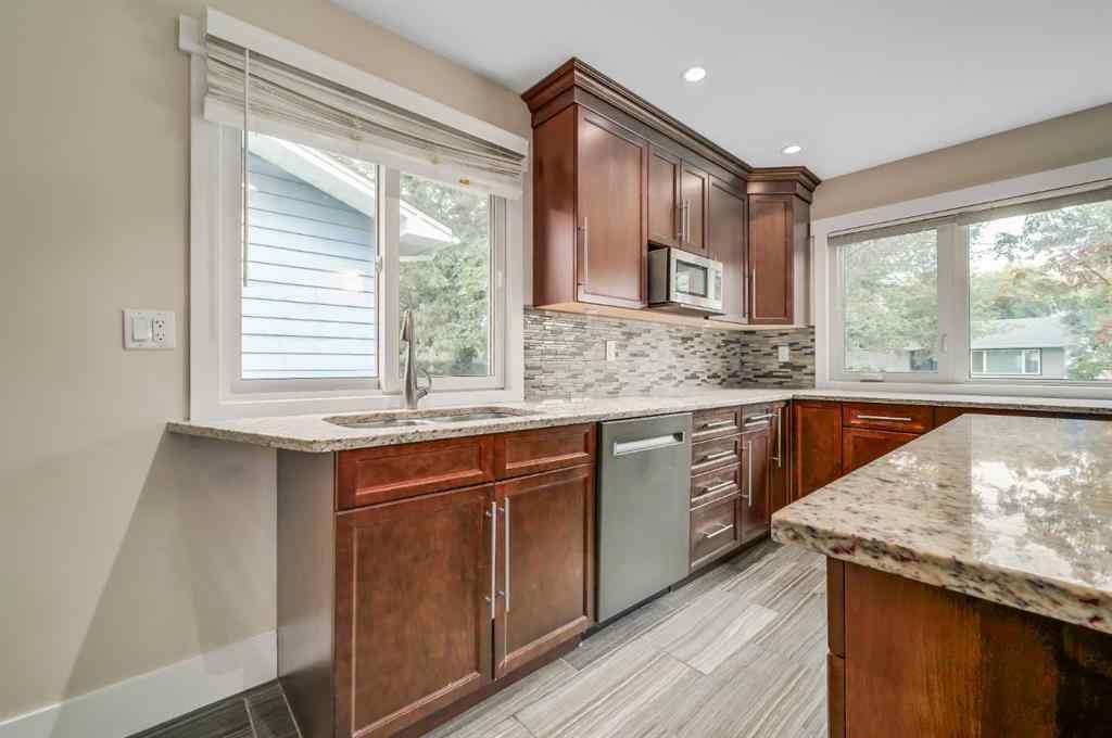 MLS® A2254780 - 8327 11 Street SW in Haysboro Calgary, Residential