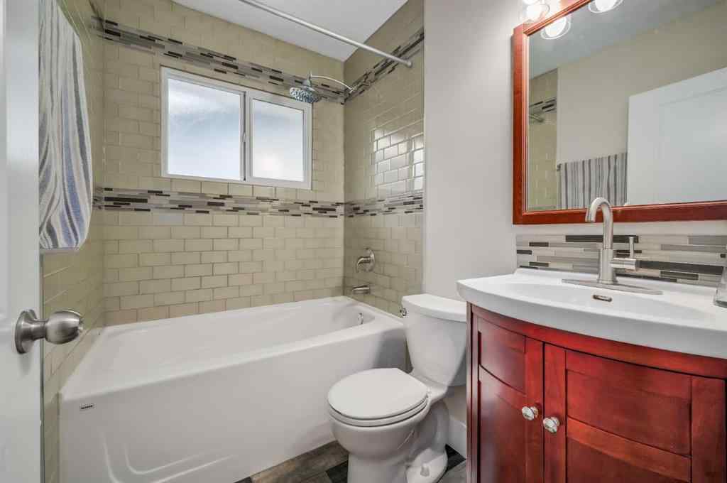 MLS® A2254780 - 8327 11 Street SW in Haysboro Calgary, Residential