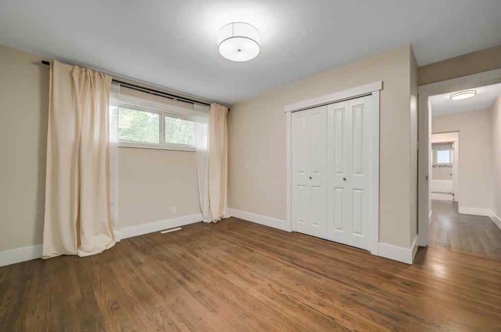 MLS® A2254780 - 8327 11 Street SW in Haysboro Calgary, Residential
