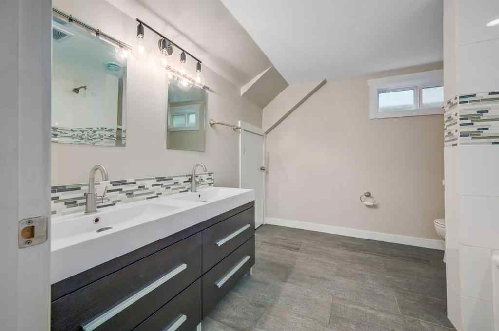 MLS® A2254780 - 8327 11 Street SW in Haysboro Calgary, Residential