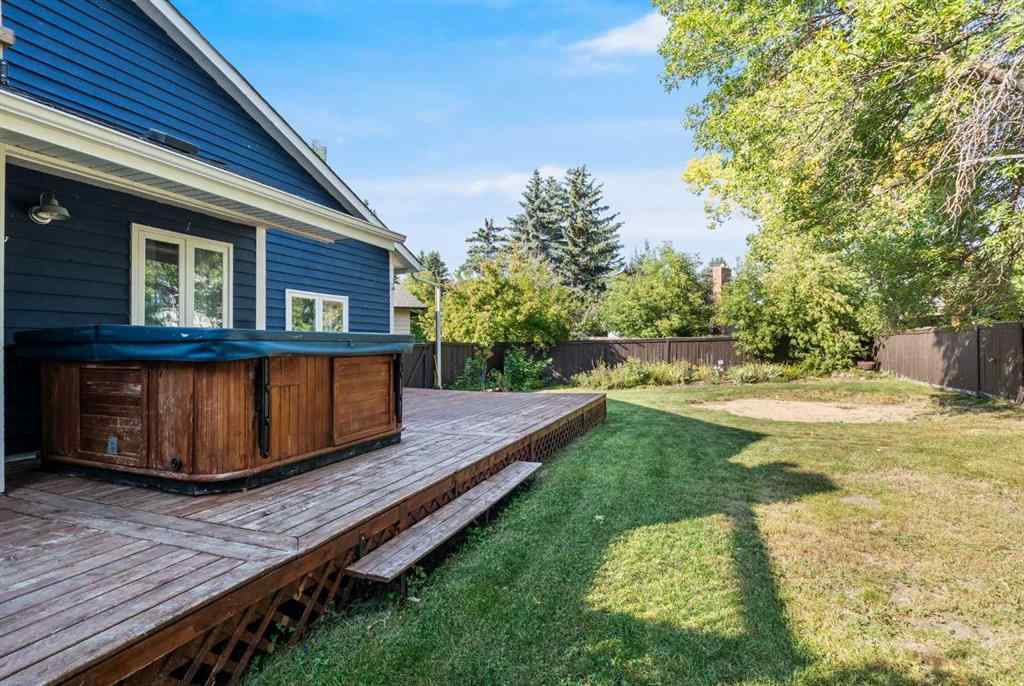 MLS® A2254781 - 12 Deerbrook Bay SE in Deer Run Calgary, Residential