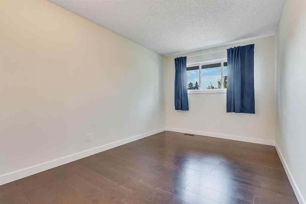 MLS® A2254781 - 12 Deerbrook Bay SE in Deer Run Calgary, Residential