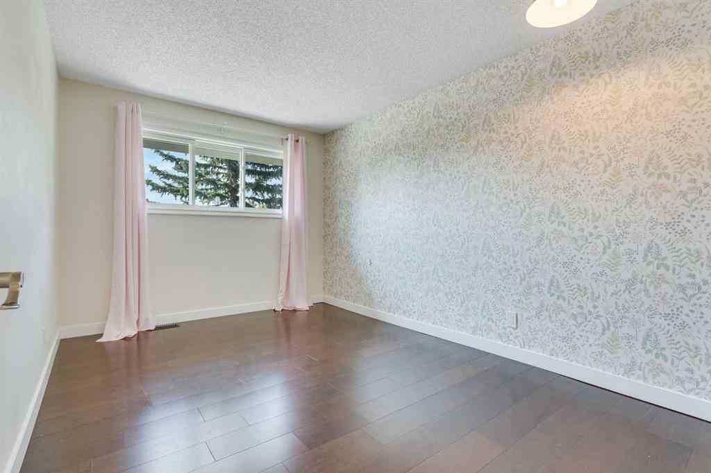 MLS® A2254781 - 12 Deerbrook Bay SE in Deer Run Calgary, Residential