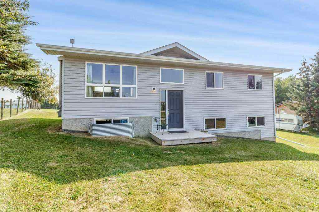 MLS® A2254787 - 50 Sunnyside Crescent  in Sunnyside Rural Ponoka County, Residential