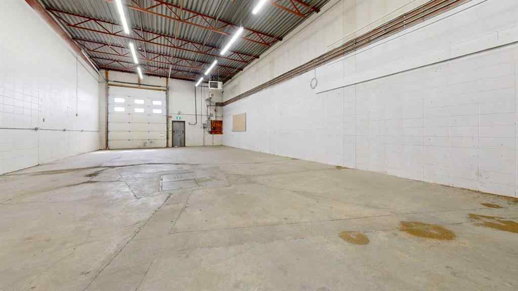 MLS® A2254795 - 3002 2 Avenue N in Anderson Industrial Park Lethbridge, Commercial