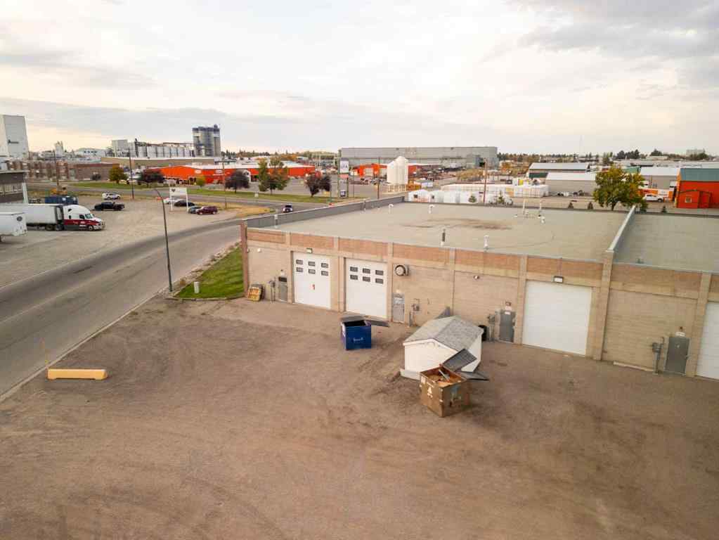 MLS® A2254795 - 3002 2 Avenue N in Anderson Industrial Park Lethbridge, Commercial