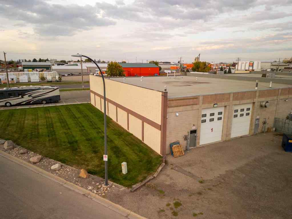 MLS® A2254795 - 3002 2 Avenue N in Anderson Industrial Park Lethbridge, Commercial
