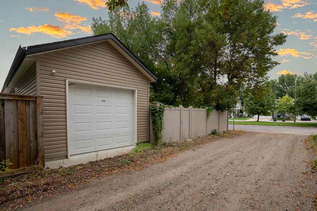 MLS® A2254798 - 240 Corvette Crescent S in Glendale Lethbridge, Residential