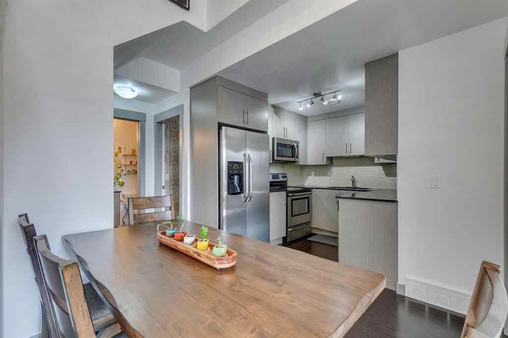 MLS® A2254800 - Unit #2 43 West Coach Manor SW in West Springs Calgary, Residential