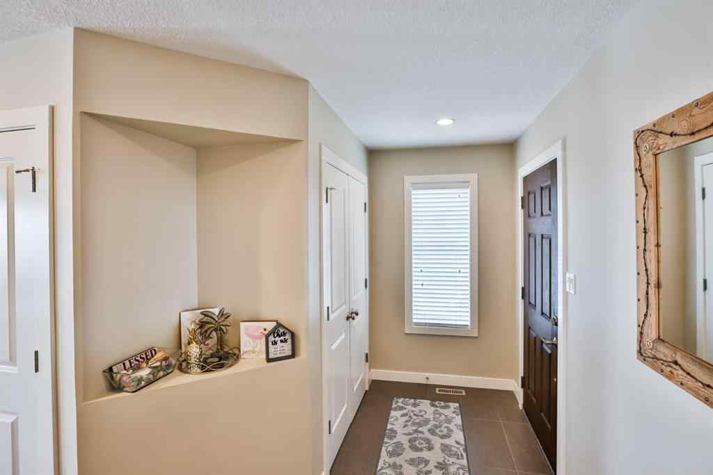 MLS® A2254804 - 386 Mt Sundance Landing W in Sunridge Lethbridge, Residential