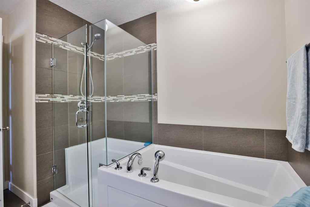MLS® A2254804 - 386 Mt Sundance Landing W in Sunridge Lethbridge, Residential