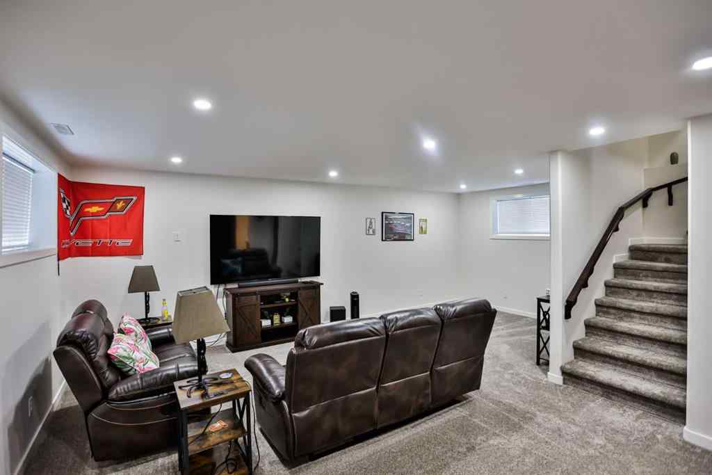MLS® A2254804 - 386 Mt Sundance Landing W in Sunridge Lethbridge, Residential