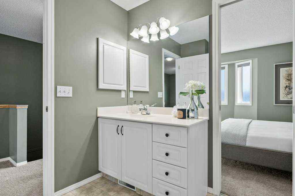 MLS® A2254812 - 248 Regal Park NE in Renfrew Calgary, Residential