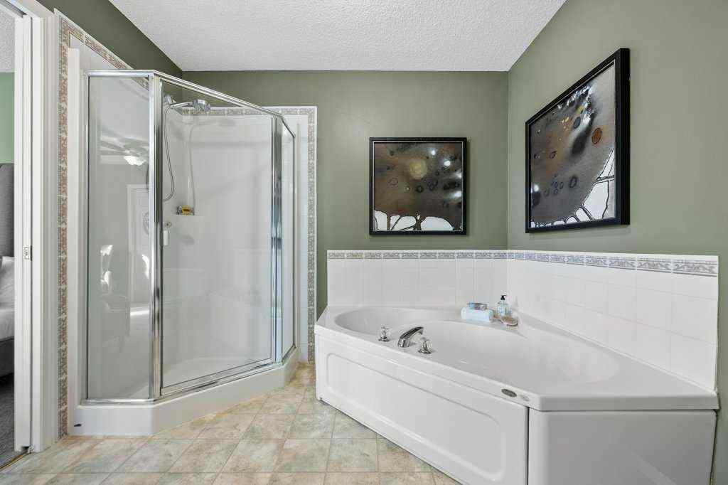 MLS® A2254812 - 248 Regal Park NE in Renfrew Calgary, Residential