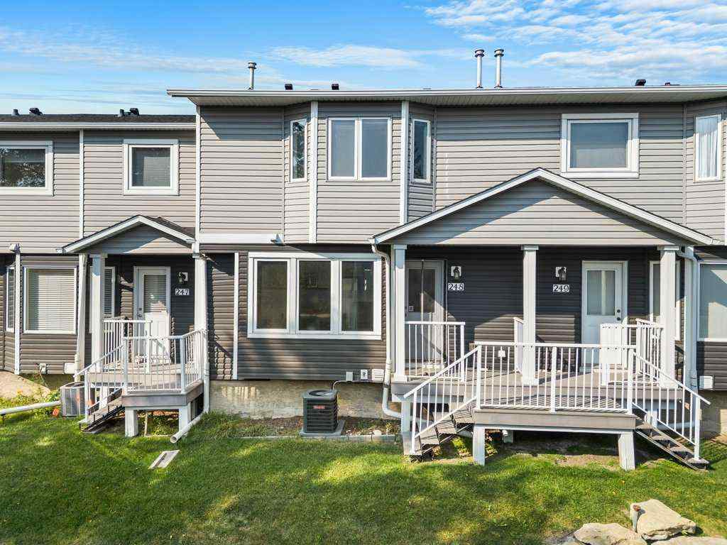 MLS® A2254812 - 248 Regal Park NE in Renfrew Calgary, Residential