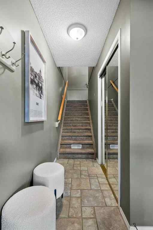 MLS® A2254812 - 248 Regal Park NE in Renfrew Calgary, Residential