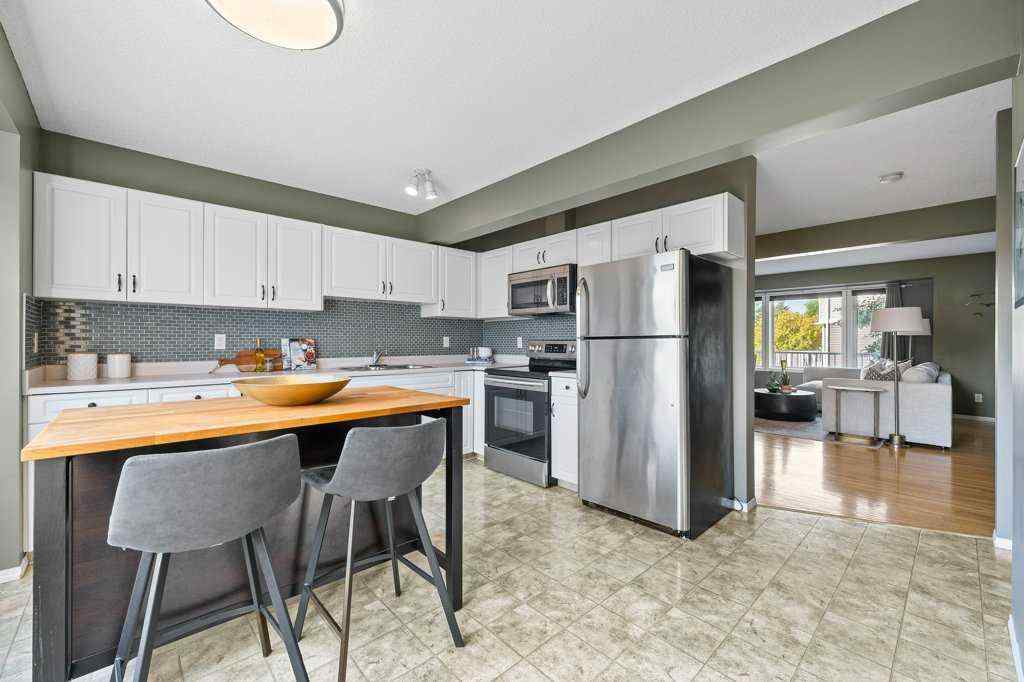 MLS® A2254812 - 248 Regal Park NE in Renfrew Calgary, Residential