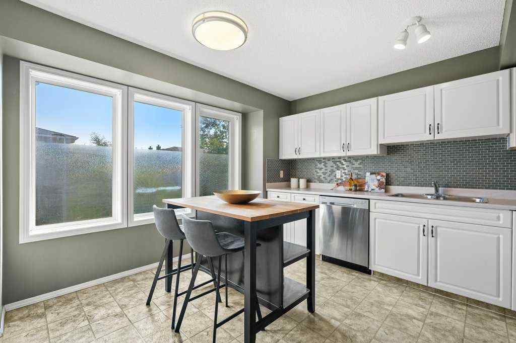 MLS® A2254812 - 248 Regal Park NE in Renfrew Calgary, Residential