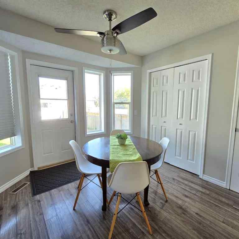 MLS® A2254815 - 8 Woodside Circle NW in Woodside Airdrie, Residential