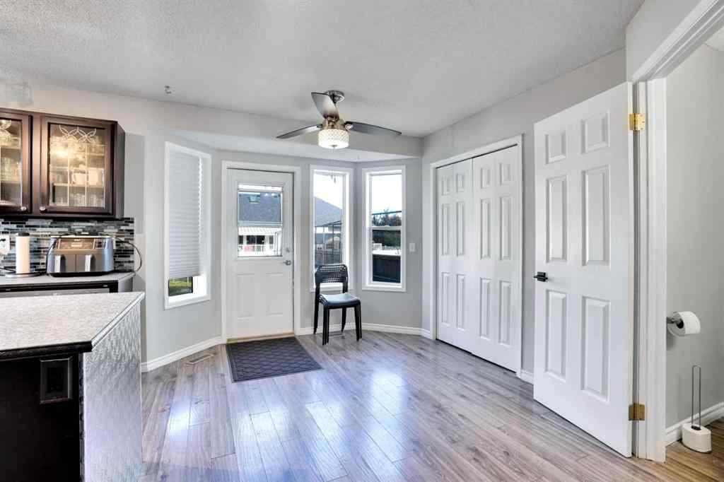 MLS® A2254815 - 8 Woodside Circle NW in Woodside Airdrie, Residential