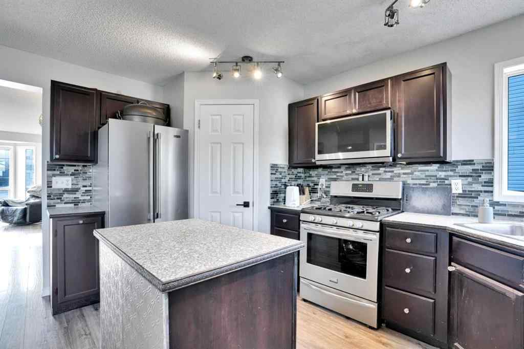 MLS® A2254815 - 8 Woodside Circle NW in Woodside Airdrie, Residential