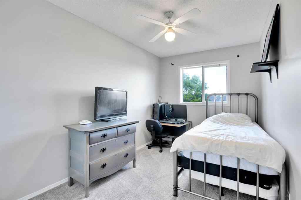 MLS® A2254815 - 8 Woodside Circle NW in Woodside Airdrie, Residential
