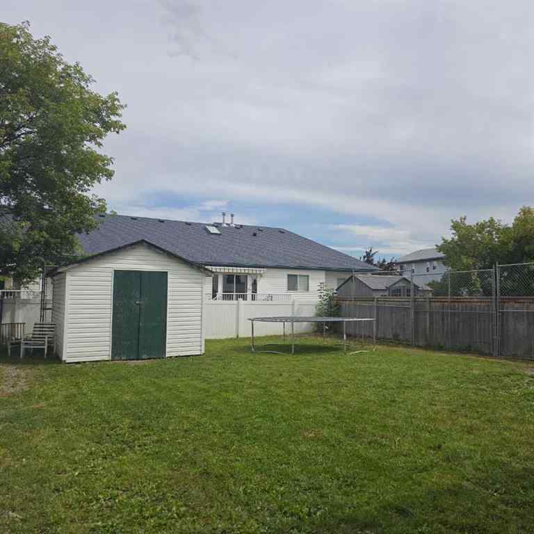 MLS® A2254815 - 8 Woodside Circle NW in Woodside Airdrie, Residential