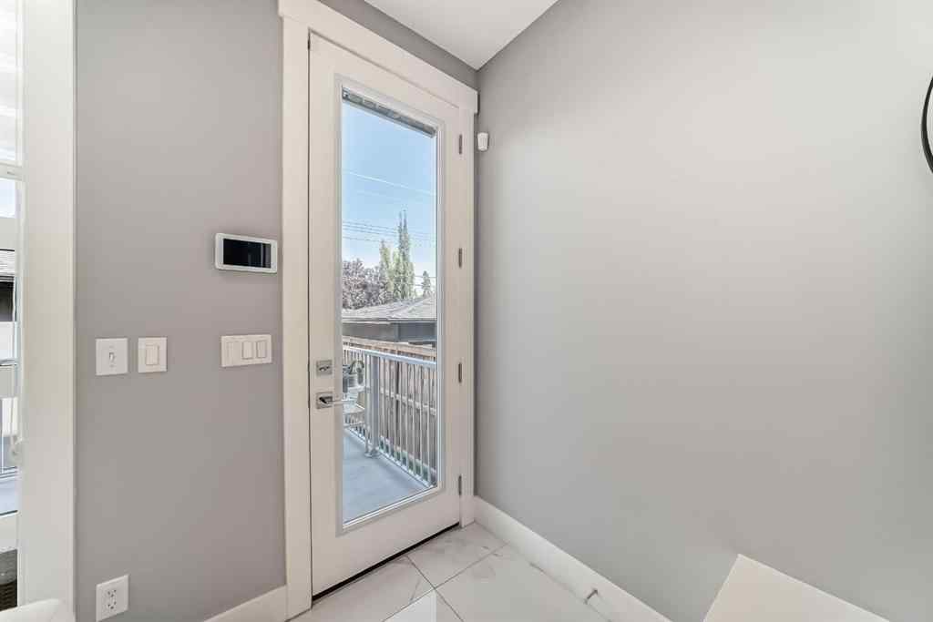 MLS® A2254816 - 2030 31 Street SW in Killarney/Glengarry Calgary, Residential