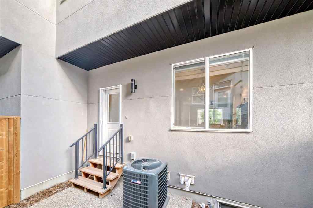 MLS® A2254826 - 1757 45 Street NW in Montgomery Calgary, Residential