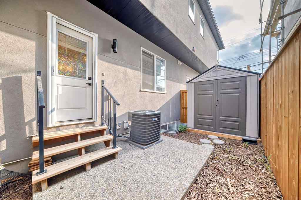 MLS® A2254826 - 1757 45 Street NW in Montgomery Calgary, Residential
