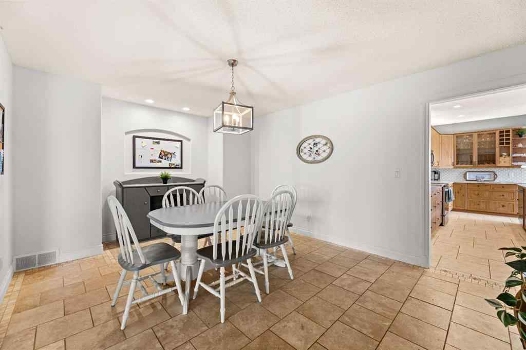 MLS® A2254827 - 284016 Range Road 275   in NONE Rural Rocky View County, Residential