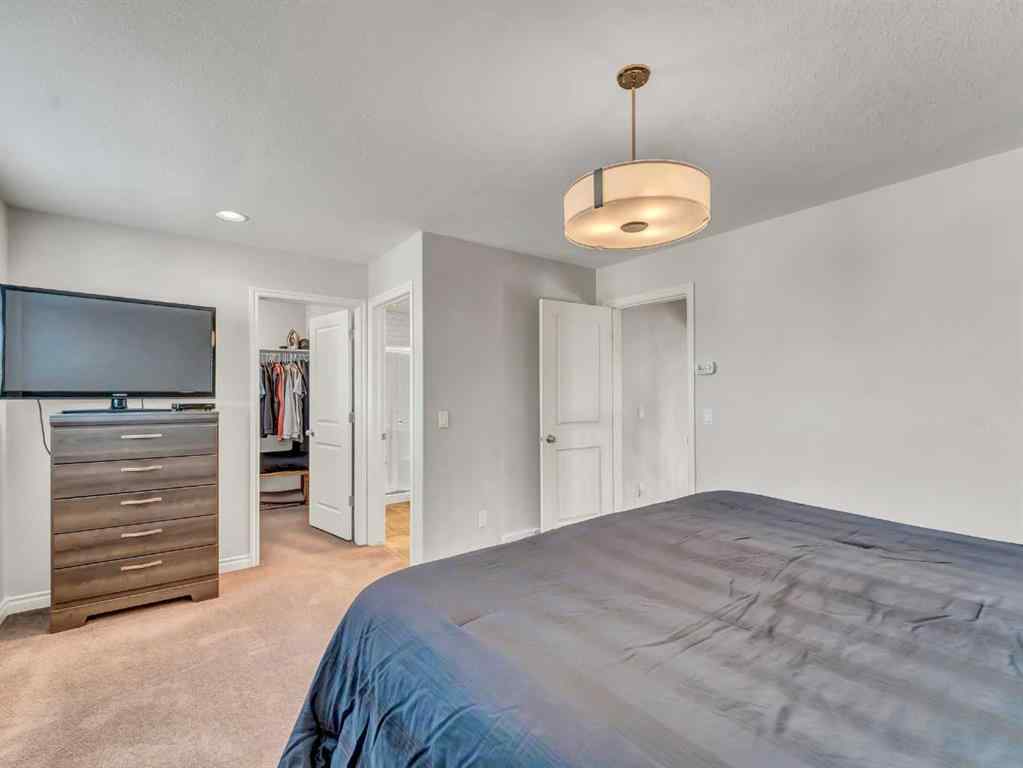 MLS® A2254828 - 47 Somerside Way SE in Southland Medicine Hat, Residential