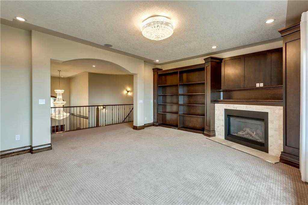 MLS® A2254832 - 35 Elmont Drive SW in Springbank Hill Calgary, Residential