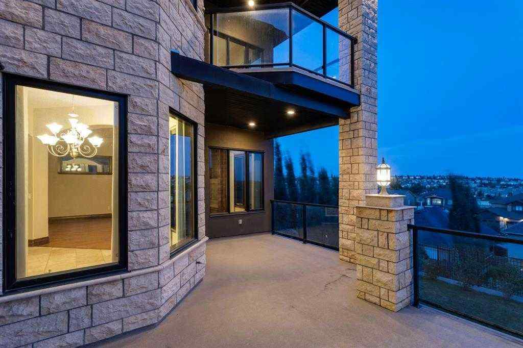 MLS® A2254832 - 35 Elmont Drive SW in Springbank Hill Calgary, Residential