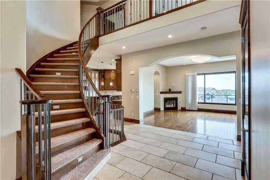 MLS® A2254832 - 35 Elmont Drive SW in Springbank Hill Calgary, Residential