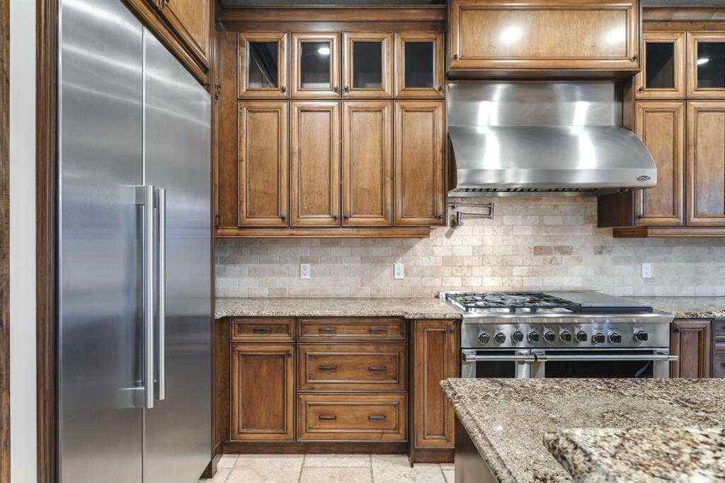 MLS® A2254832 - 35 Elmont Drive SW in Springbank Hill Calgary, Residential