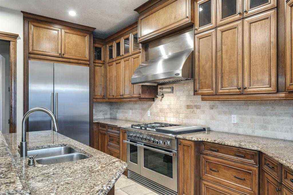 MLS® A2254832 - 35 Elmont Drive SW in Springbank Hill Calgary, Residential