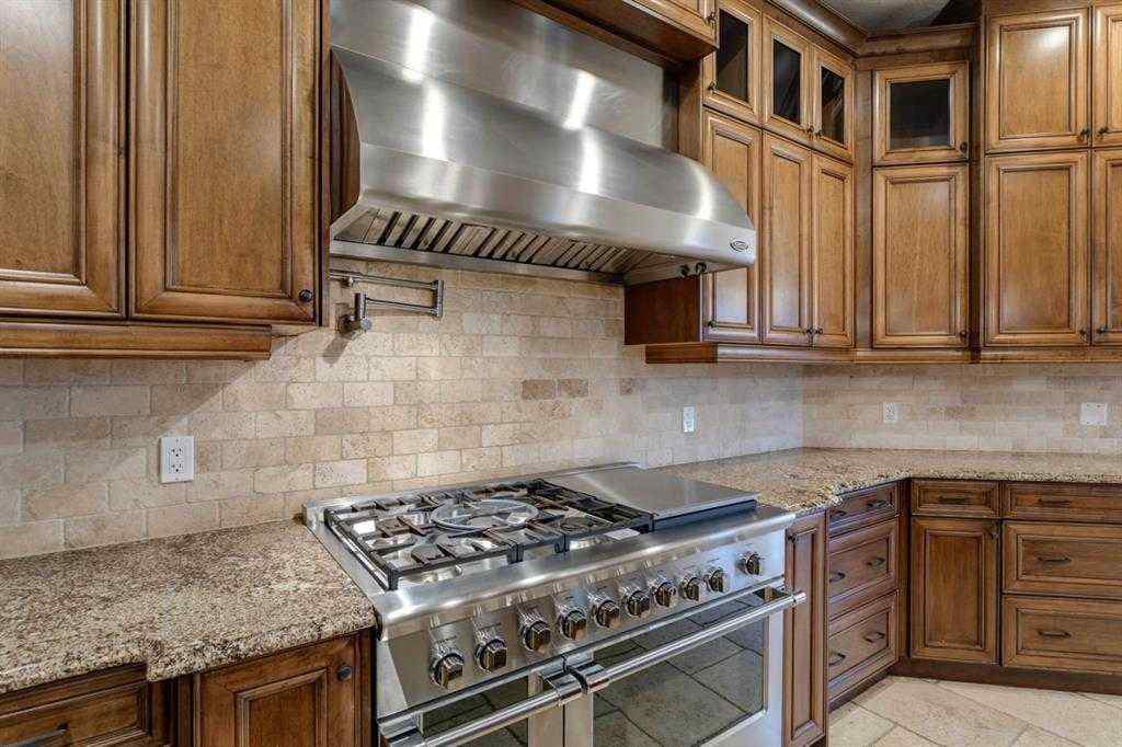 MLS® A2254832 - 35 Elmont Drive SW in Springbank Hill Calgary, Residential