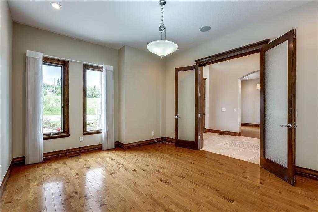 MLS® A2254832 - 35 Elmont Drive SW in Springbank Hill Calgary, Residential