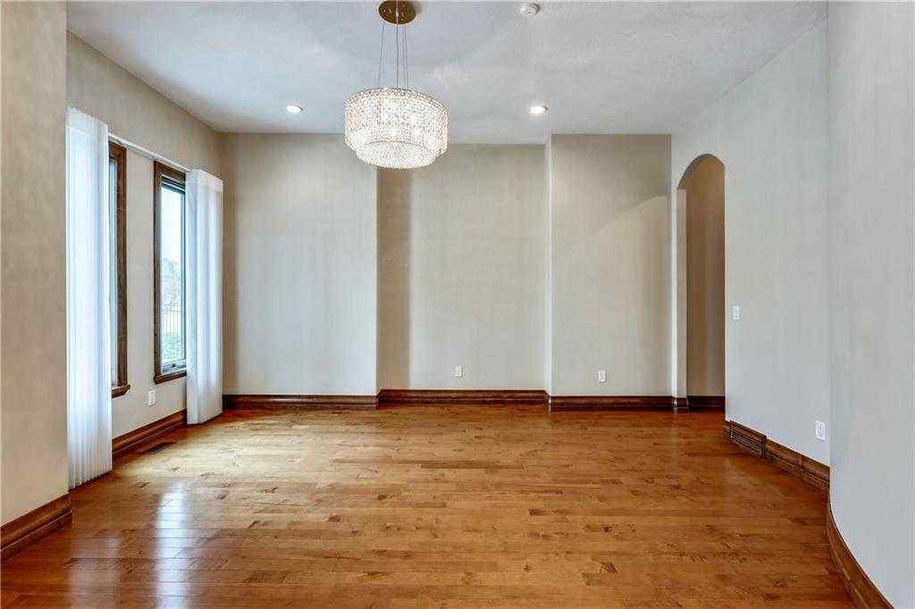 MLS® A2254832 - 35 Elmont Drive SW in Springbank Hill Calgary, Residential