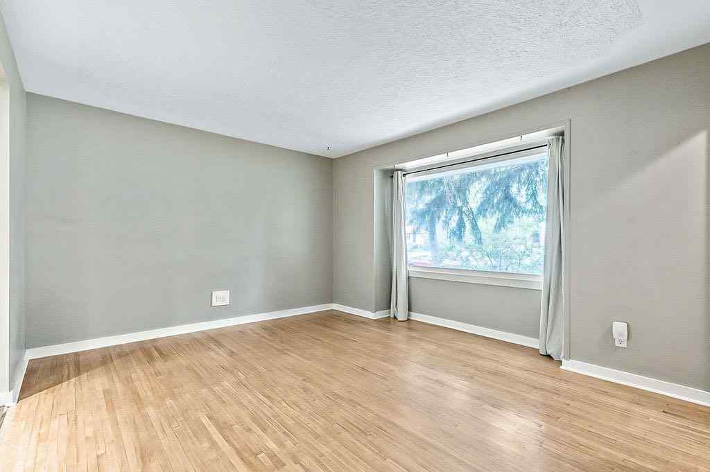 MLS® A2254834 - 906 Rundle Crescent NE in Renfrew Calgary, Residential