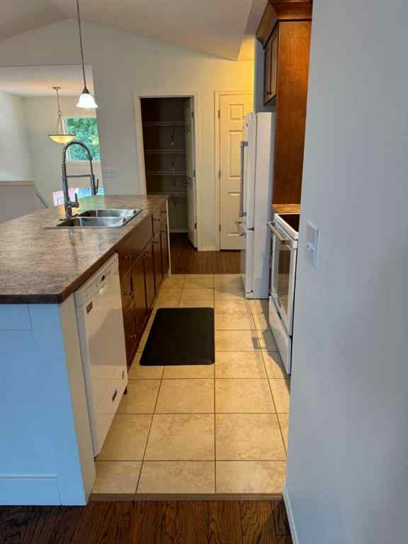 MLS® A2254835 - Unit #Main 1718 6 Avenue N in Westminster Lethbridge, Rental