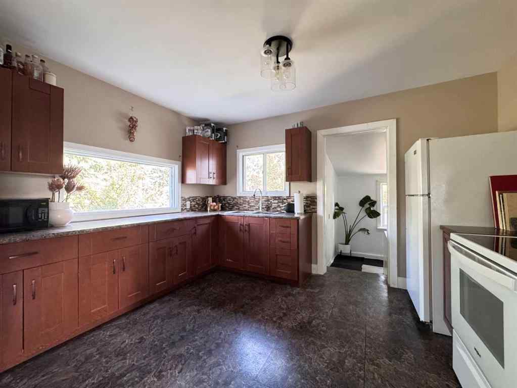 MLS® A2254836 - 4713 50 Street  in NONE Bashaw, Residential